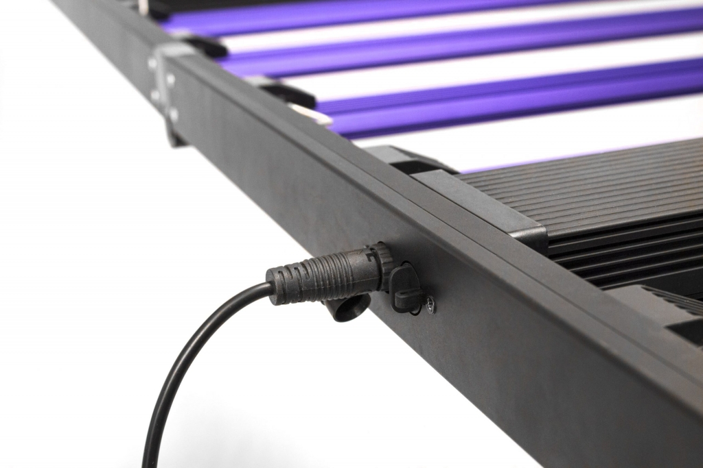 ZEUS_1000WPRO_Detail05-min-scaled-1024x683